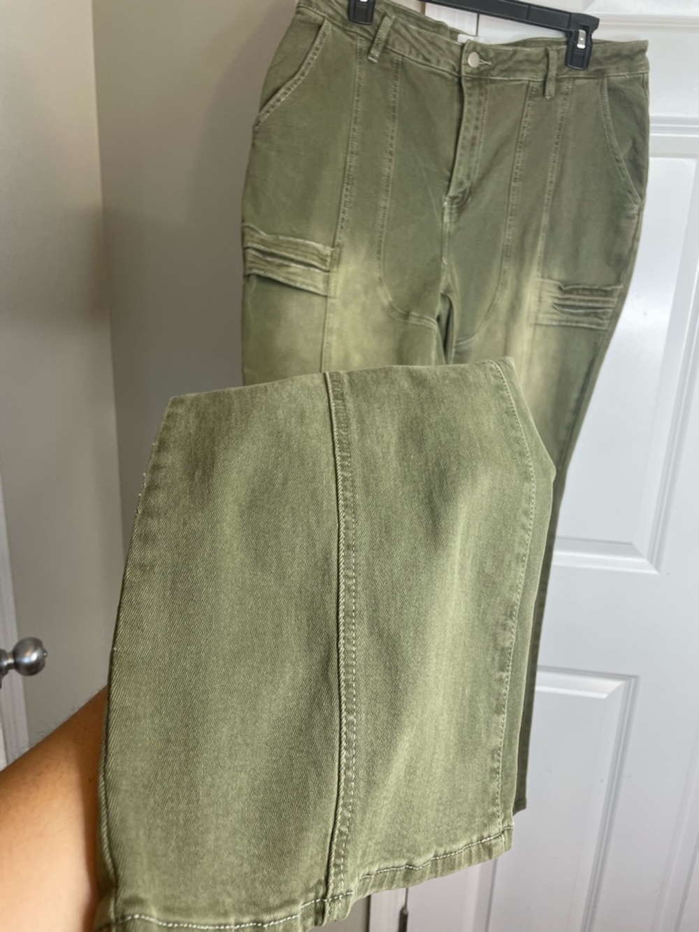 Fashion Nova Olive Green Flare Pants Size 16 - Picture 4 of 6